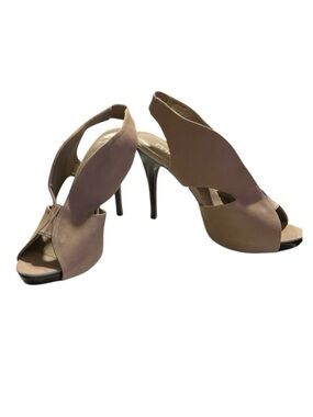 Moda Beige Leather Open Toe Platform Heel Size 9M NWOT